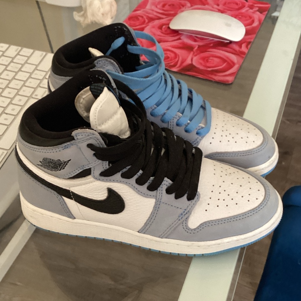 Nike High-Top Sneakers - Black, Blue, and White